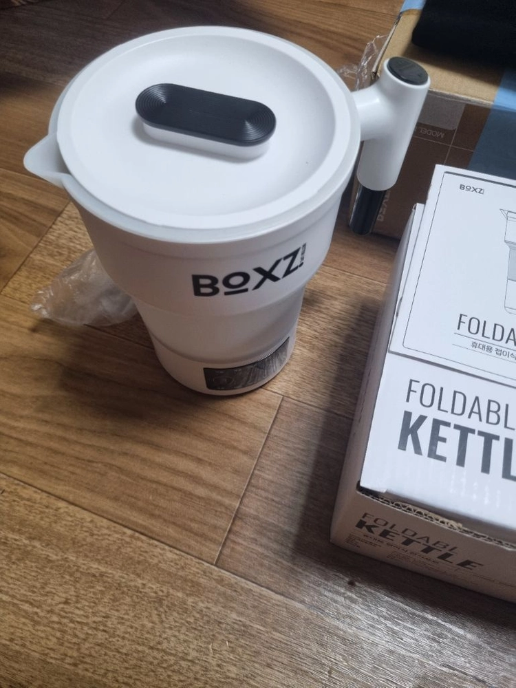BOXZ 접이식 전기포트 화이트 새제품 이미지
