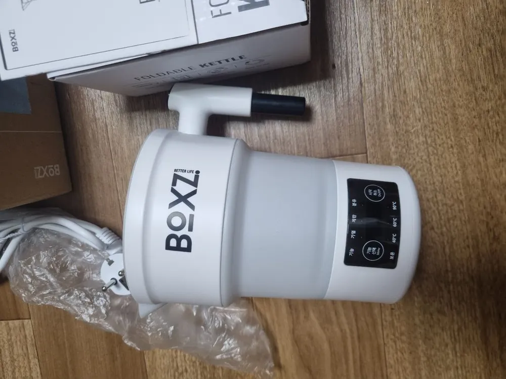 BOXZ 접이식 전기포트 화이트 새제품 이미지