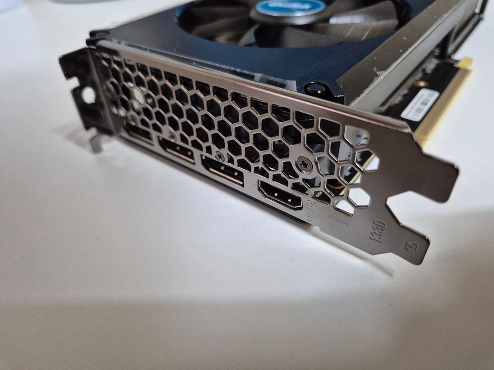 RTX 3060ti 그래픽카드 이미지