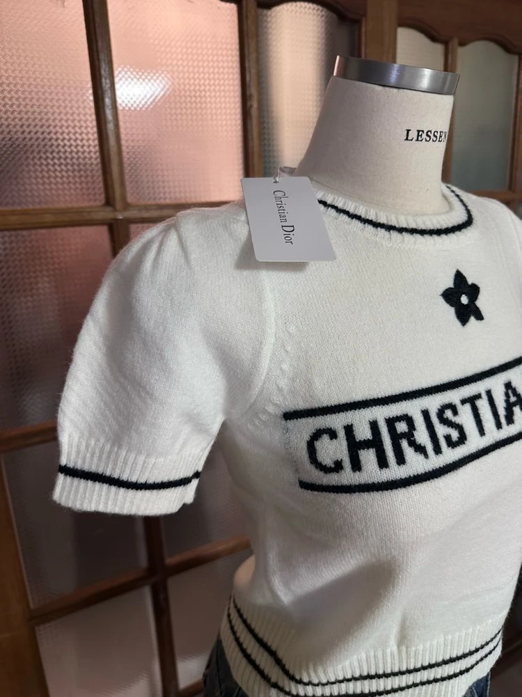크리스찬디올니트반팔티 이미지