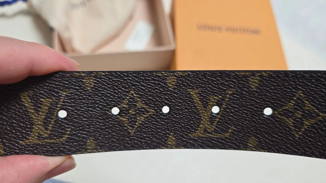 루이비통 모노그램 LV 이니셜 벨트 m9821 95/38 이미지