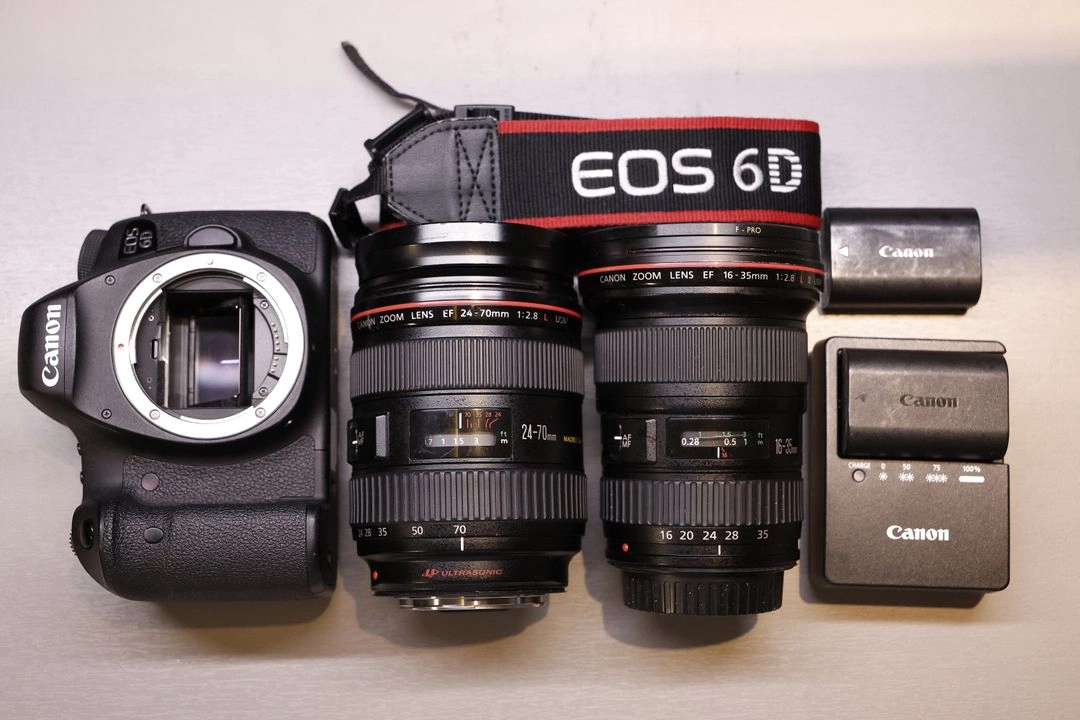 | 캐논 EOS 6D | 캐논 EF24-70 F/2.8L i | 캐논 EF16-35 F/2.8L ii | - 안심되는 중고거래