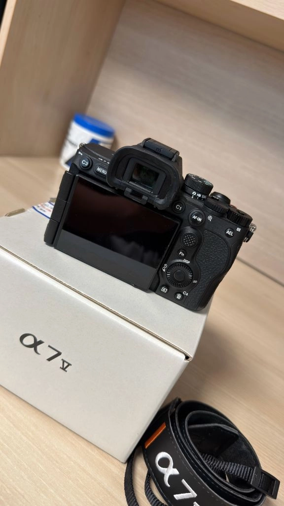 a7m5 + sel2470gm2 이미지