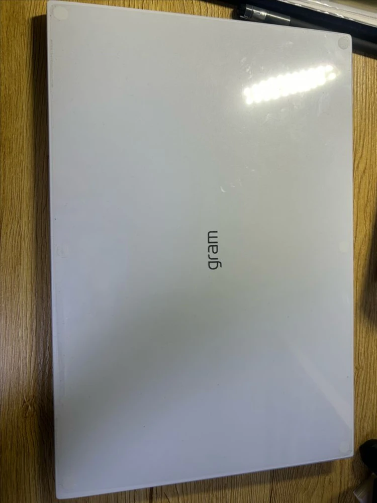 LG그램 i5 13세대 16GB ssd256 hdd256 스노우 화이트 이미지