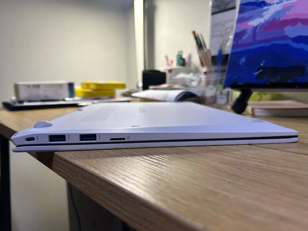 LG그램 i5 13세대 16GB ssd256 hdd256 스노우 화이트 이미지