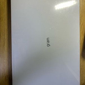 LG그램 i5 13세대 16GB ssd256 hdd256 스노우 화이트 이미지