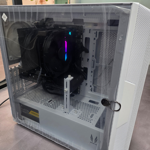 인텔 i5-14600KF, 램 32G, 삼성 SSD 1TB, 지포스 RTX 4070S 게이밍 PC 데스크탑 판매 이미지
