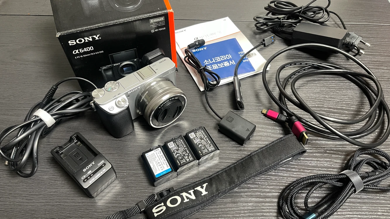 소니 a6400 + 16-50mm 번들 렌즈 세트 판매 - 안심되는 중고거래