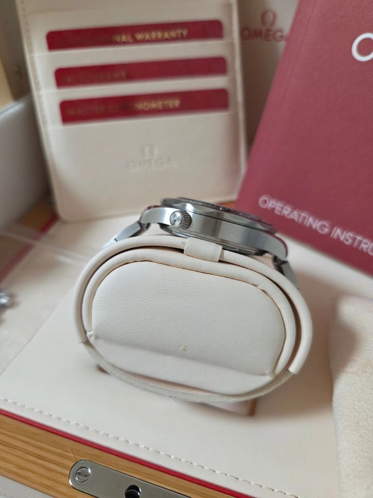 오메가 씨마스터 다이버 300M 42mm 스틸 블랙 다이얼 2020.05국내 풀셋 이미지