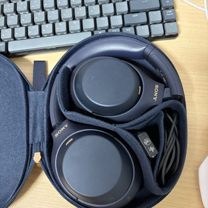 소니 wh-1000xm4 헤드폰 이미지