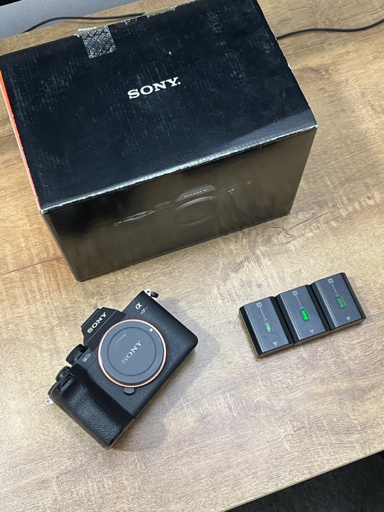 소니 SONY A7M4 배터리 4개, 세로그립, 충전기 포함 이미지