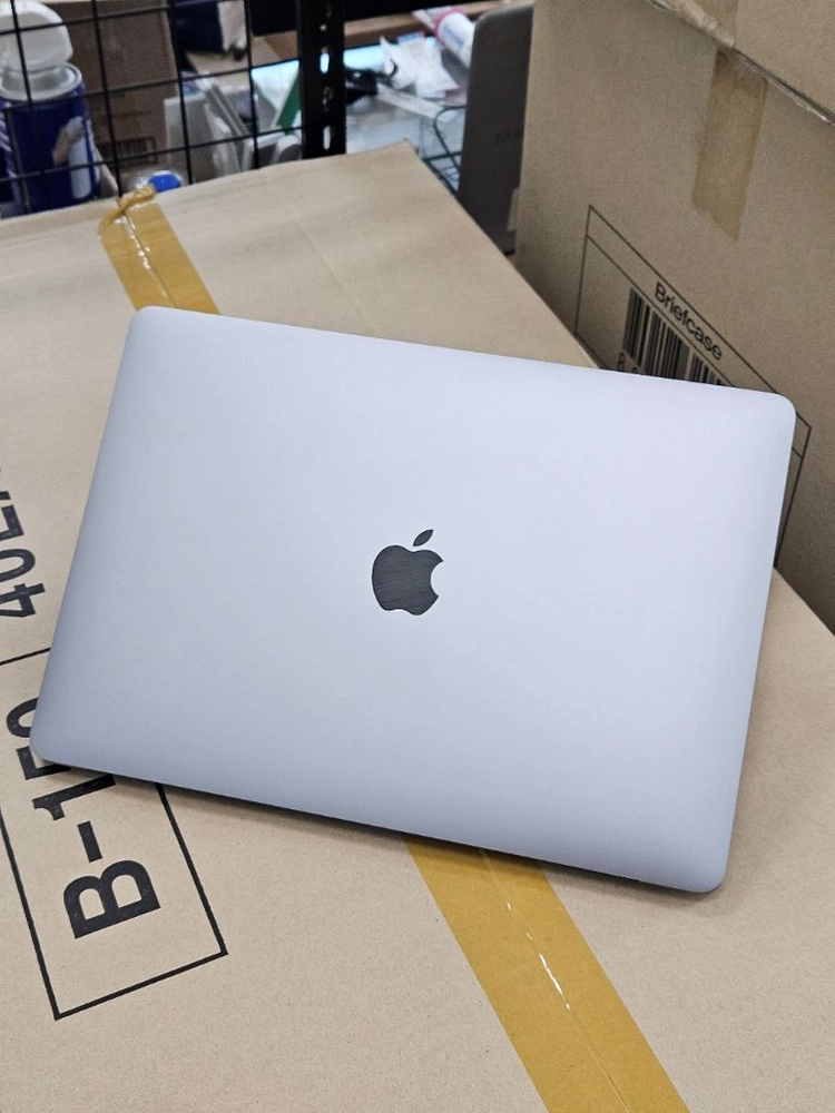 애플 맥북 프로 13인치 i5 10세대 16GB 512GB 이미지