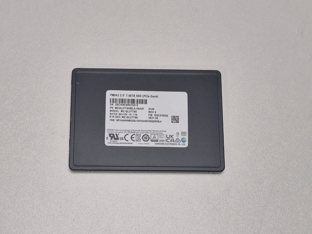 Samsung PM9A3 7.68TB (Enterprise NVMe SSD) 이미지