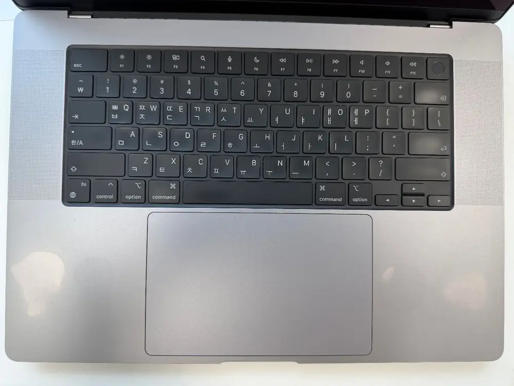 MacBook Pro 16인치 M2 Max 32GB / 1TB 이미지