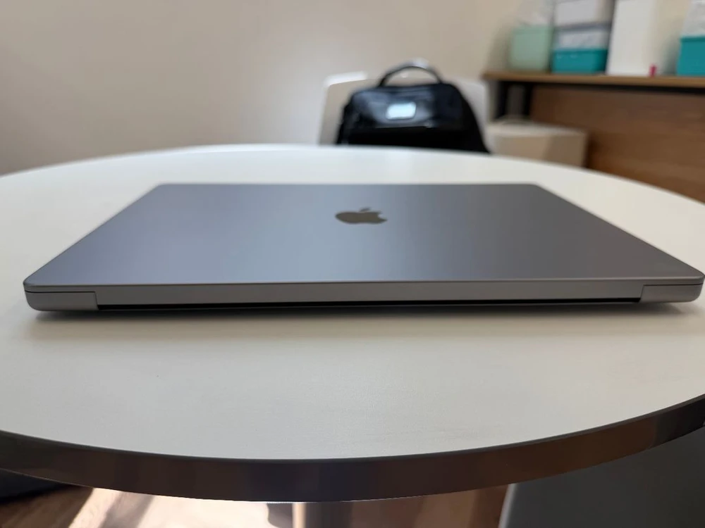 MacBook Pro 16인치 M2 Max 32GB / 1TB 이미지