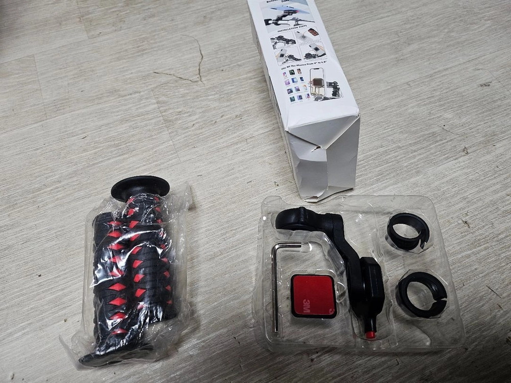 자전거 오토바이 휴대폰 거치대 + 자전거 핸들 그립 세트 미사용품 이미지