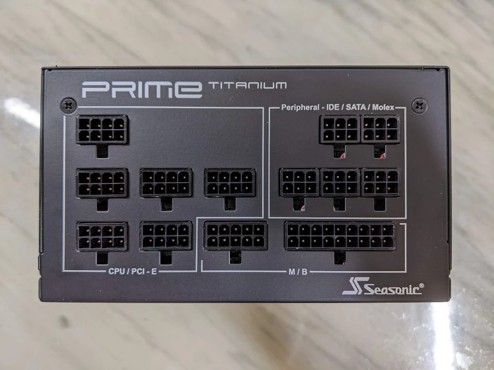 시소닉 포커스 프라임 750W 1000W 1300W 골드 플래티넘 파워 서플라이 이미지