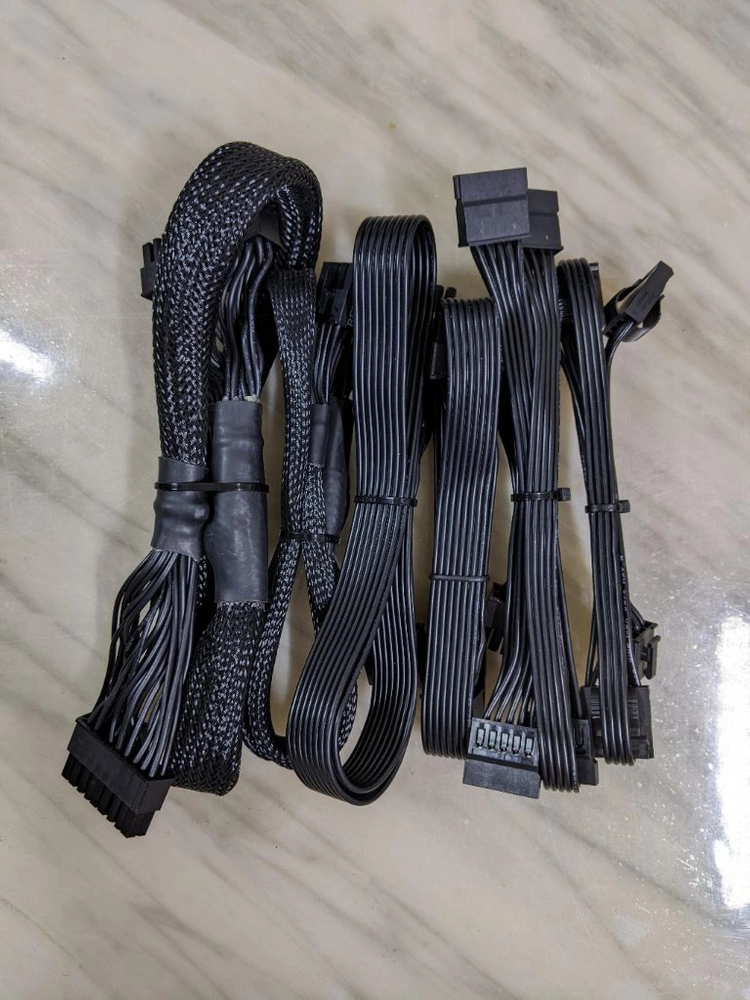 시소닉 포커스 프라임 750W 1000W 1300W 골드 플래티넘 파워 서플라이 이미지