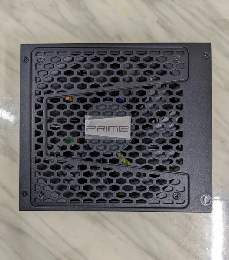 시소닉 포커스 프라임 750W 1000W 1300W 골드 플래티넘 파워 서플라이 이미지