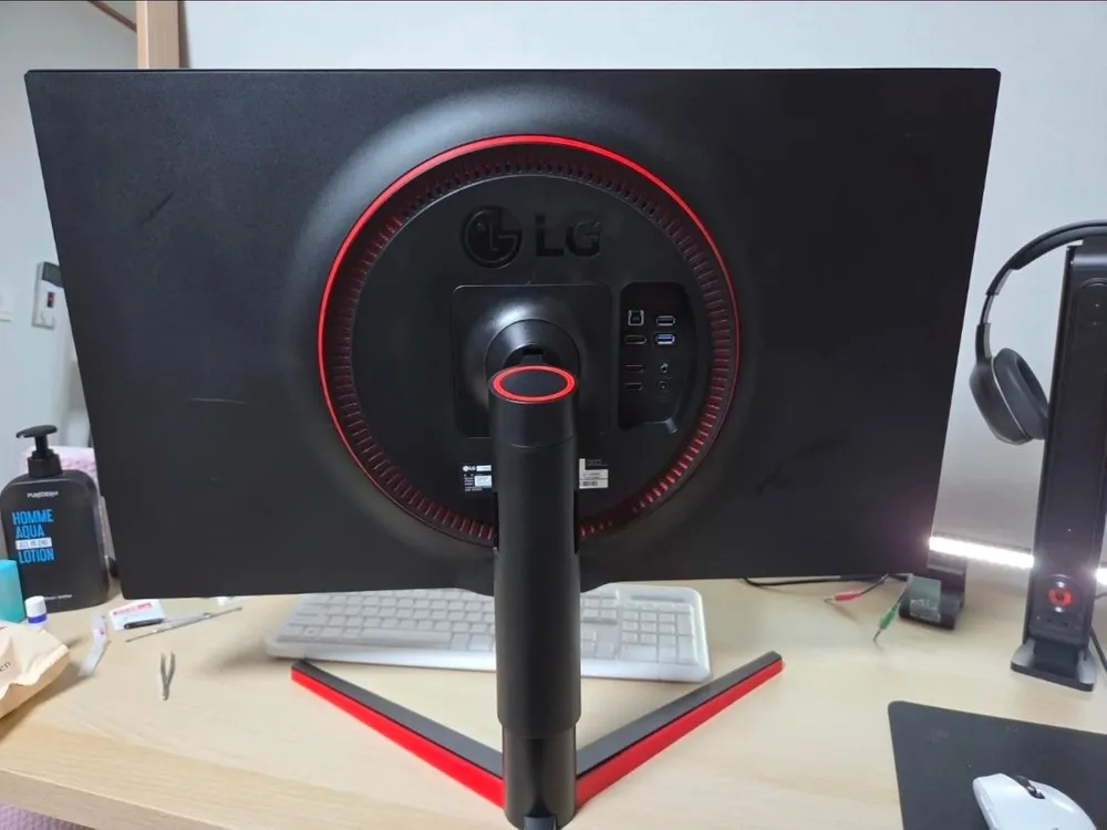 (이사 급처!)엘지 울트라기어 32인치 QHD 144 hz 게이밍 모니터 이미지