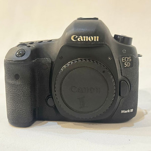 캐논 DSLR 카메라 5D mark3 (오두막3) 팝니다.