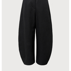 쏭스튜디오 Curved slacks 블랙 2사이즈 이미지