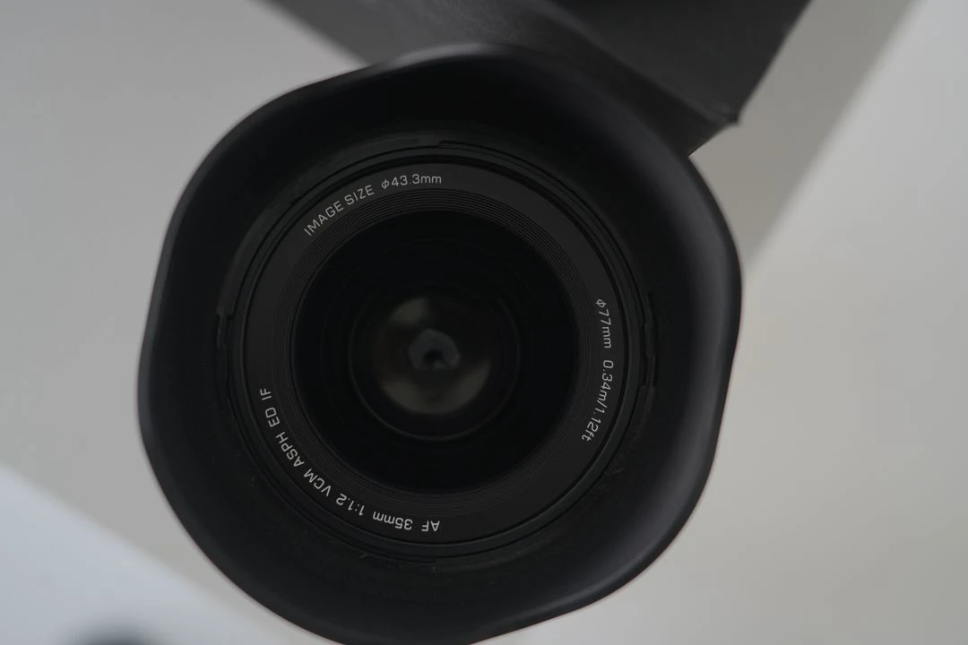 빌트록스 35mm F1.2 렌즈 민트급 (겐코 air uv필터 포함) 이미지