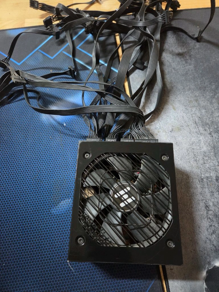 FSP Hydro G 850W 모듈러 GOLD 파워서플라이 - 안심되는 중고거래