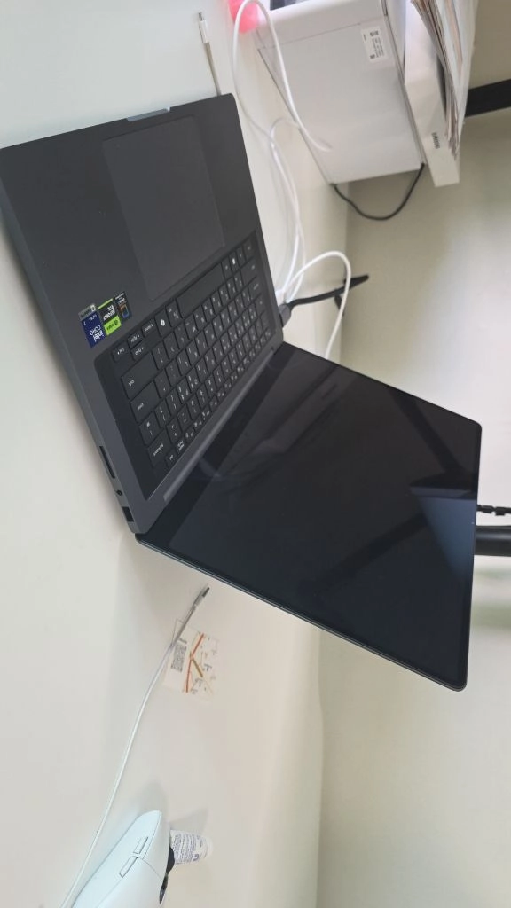 갤럭시북 울트라 6 RTX5060 RAM32 SSD1TB 풀박스 이미지
