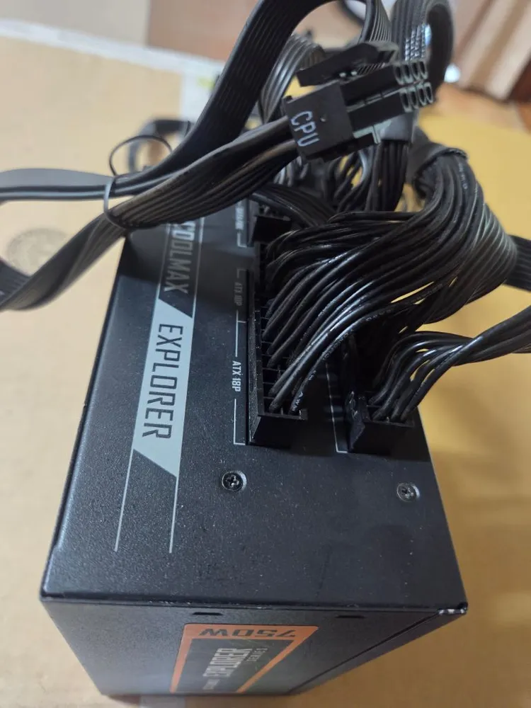 쿨맥스 750W GOLD 파워서플라이 풀모듈러 이미지