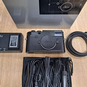라이카 M10 모노크롬 박스셋 블랙 입니다 이미지