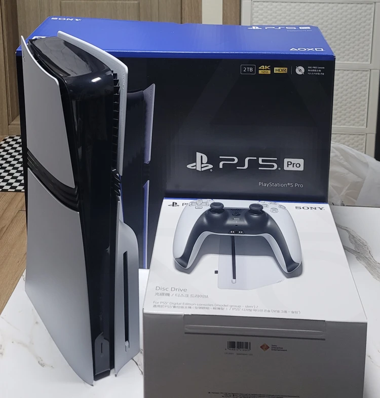 신공정 플스5프로(ps5pro) 팝니다 - 안심되는 중고거래
