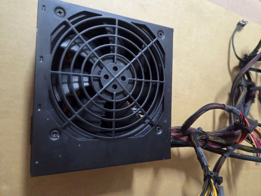 FSP HEXA+ 500w 파워서플라이 이미지