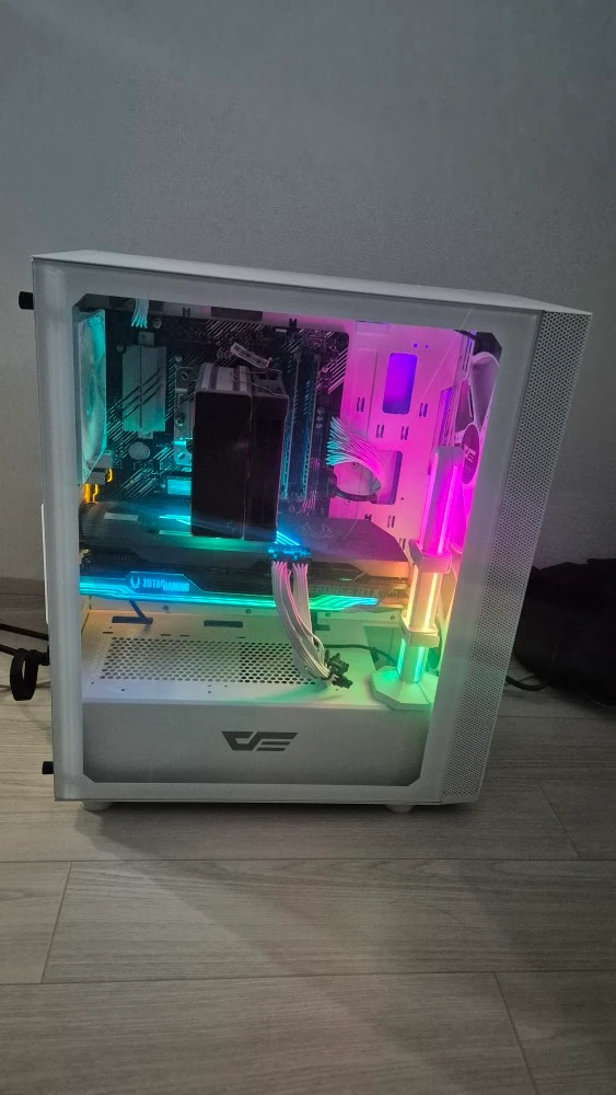 5700X + 32GB램 + RTX3080 + 1TB SSD 이미지