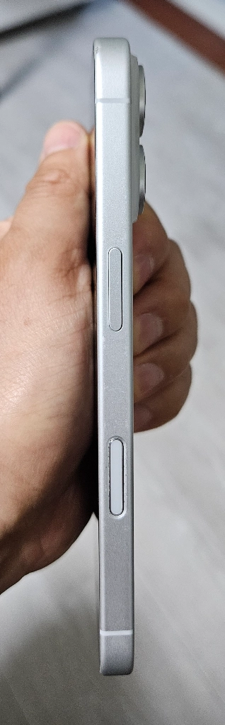 아이폰16 화이트 128GB 싸게 팝니다. 이미지