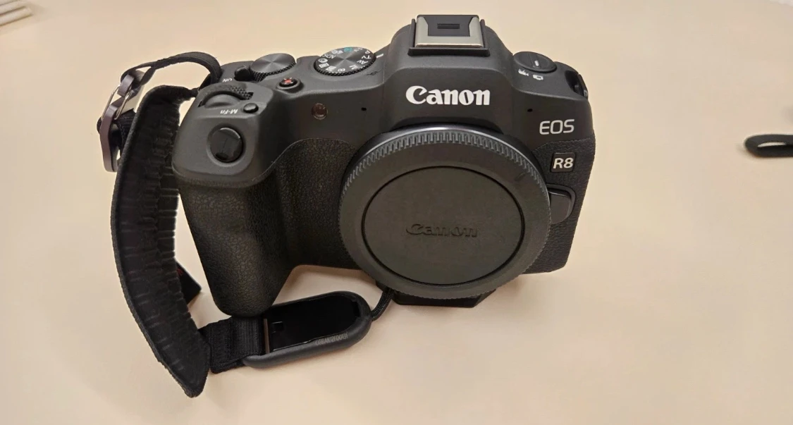 캐논 EOS R8 + RF 24-105 L / 정품배터리 2개 / 상태 좋음 이미지