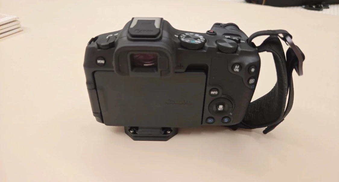 캐논 EOS R8 + RF 24-105 L / 정품배터리 2개 / 상태 좋음 이미지
