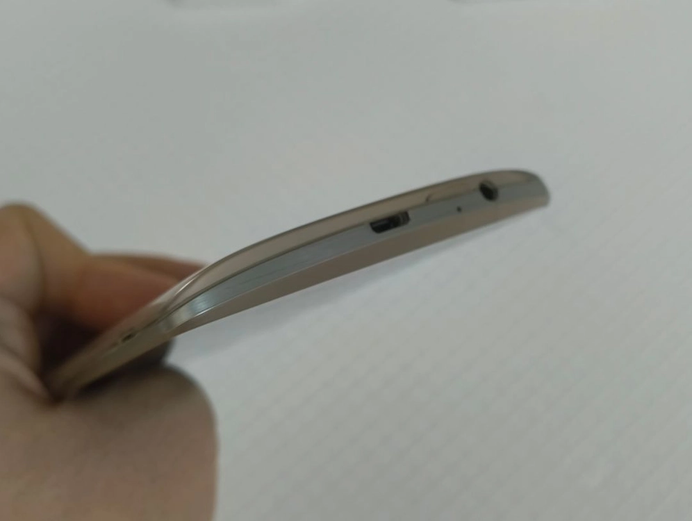 LG G3 골드 스마트폰 배터리2개+거치대 이미지