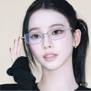 젠틀몬스터 사가 02 카리나 안경 선글라스 티타늄 모델 판매합니다. 래쉬 프로젝트 프로덕트 패션 이미지