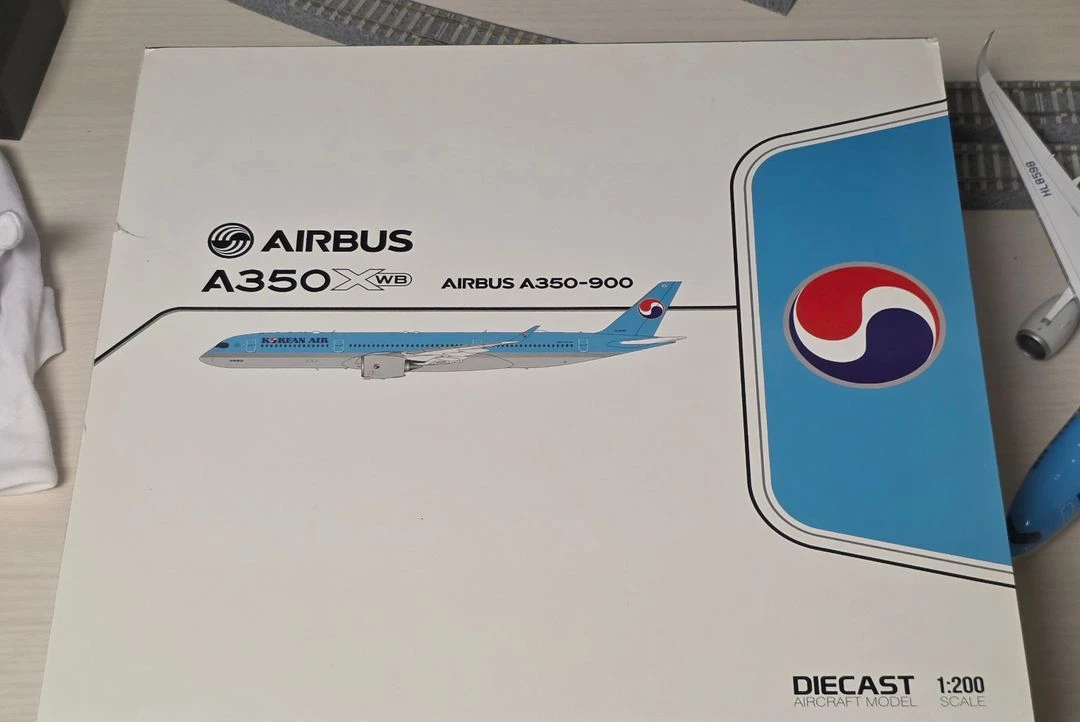 제이씨윙1:200 대한항공(구도장) A350 HL8598 비행기모형 판매합니다 - 안심되는 중고거래