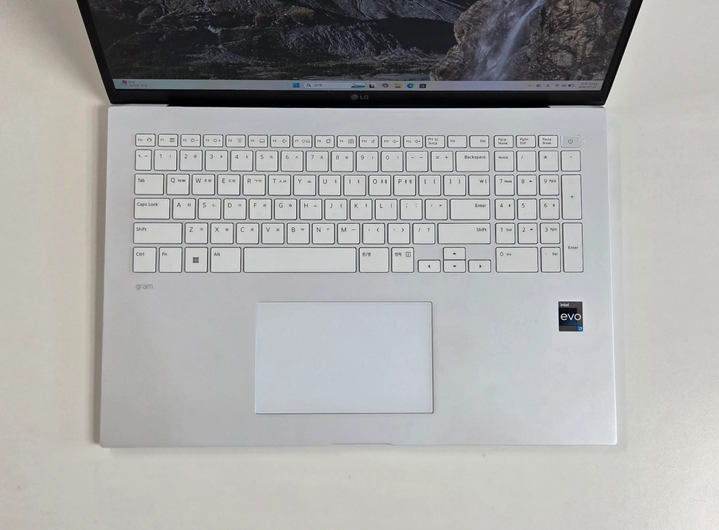 LG 그램 17 i7 32GB 512GB 17ZB90R-GD7XL 노트북 판매합니다 이미지