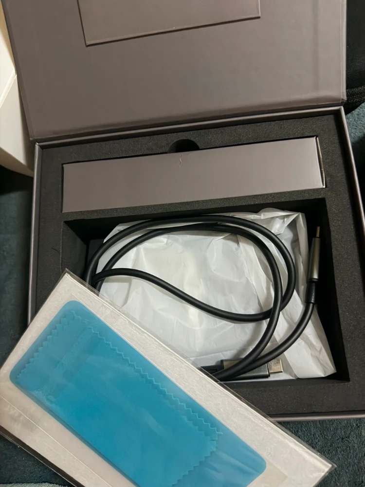 AYN프로 맥스 화이트 1tb 판매합니다. 이미지