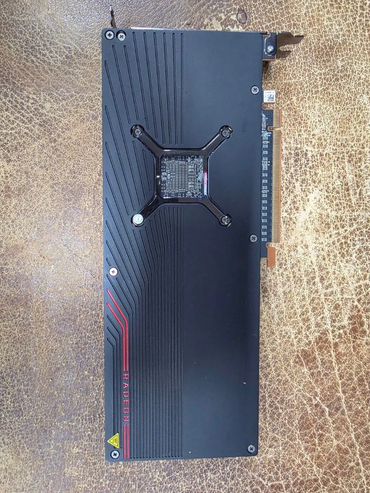 SAPPHIRE 5700XT 레퍼 이미지