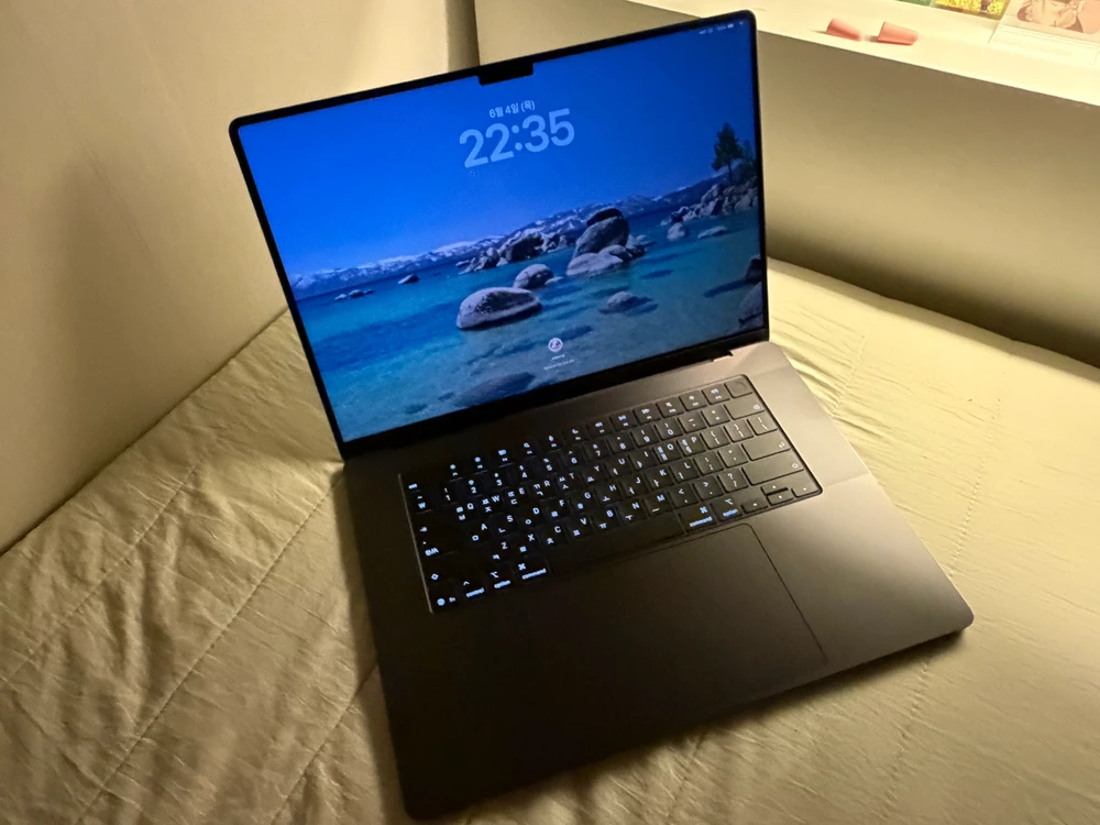 맥북프로16 m5pro 24/1TB 스페이스 블랙 이미지
