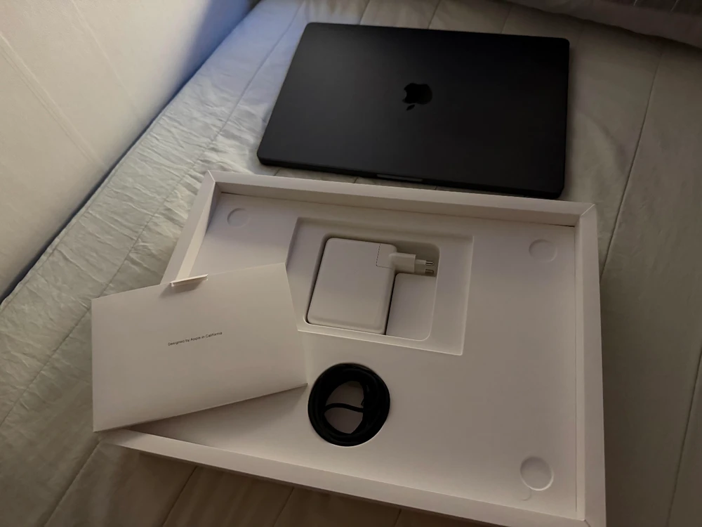 맥북프로16 m5pro 24/1TB 스페이스 블랙 이미지