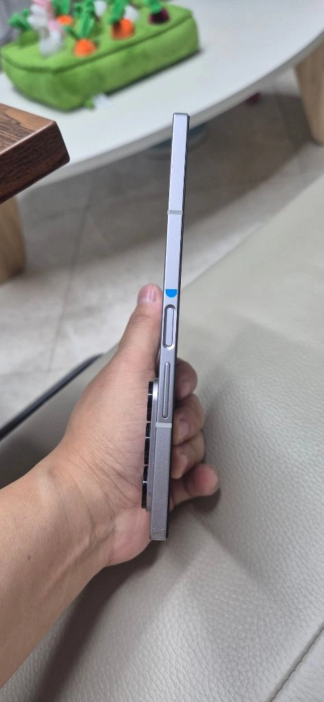 삼성 갤럭시 Z 폴드 6 실버 512GB 이미지