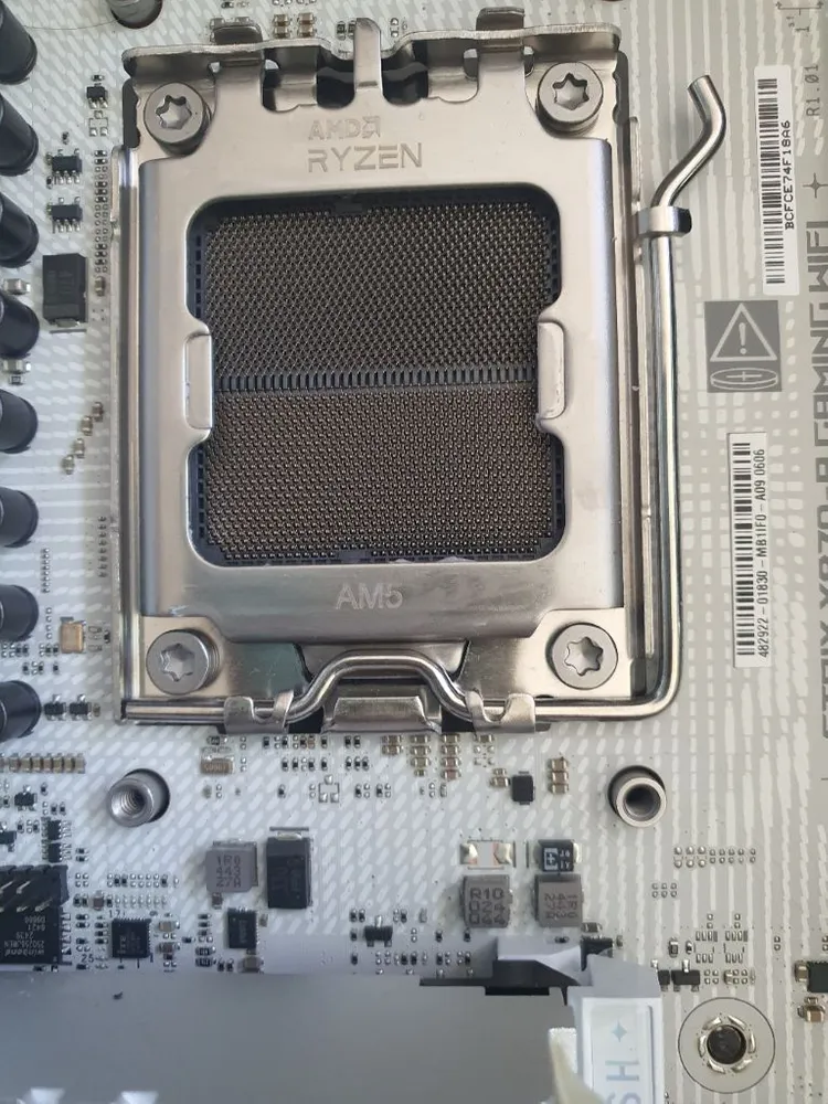 asus rog strix x870 a gaming wifi 메인보드 이미지
