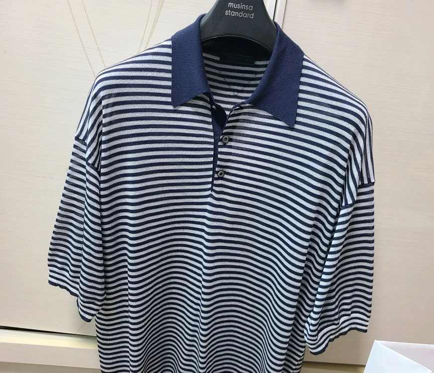 프라다 오버핏 카라 반팔티 맨투맨자켓패딩루이비통프라다디올셀린느톰브라운몽클레어스톤아일랜드에르메스준지 이미지
