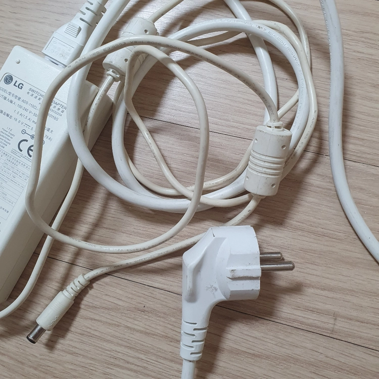 LG 19V 노트북 올인원PC 전원어댑터 노트북충전기 전원충전어댑터 파워 정품 잘작동 이미지