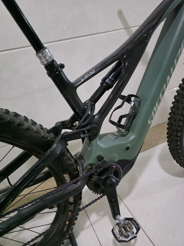Specialized turbo levo carbon 산악전기자전거 이미지